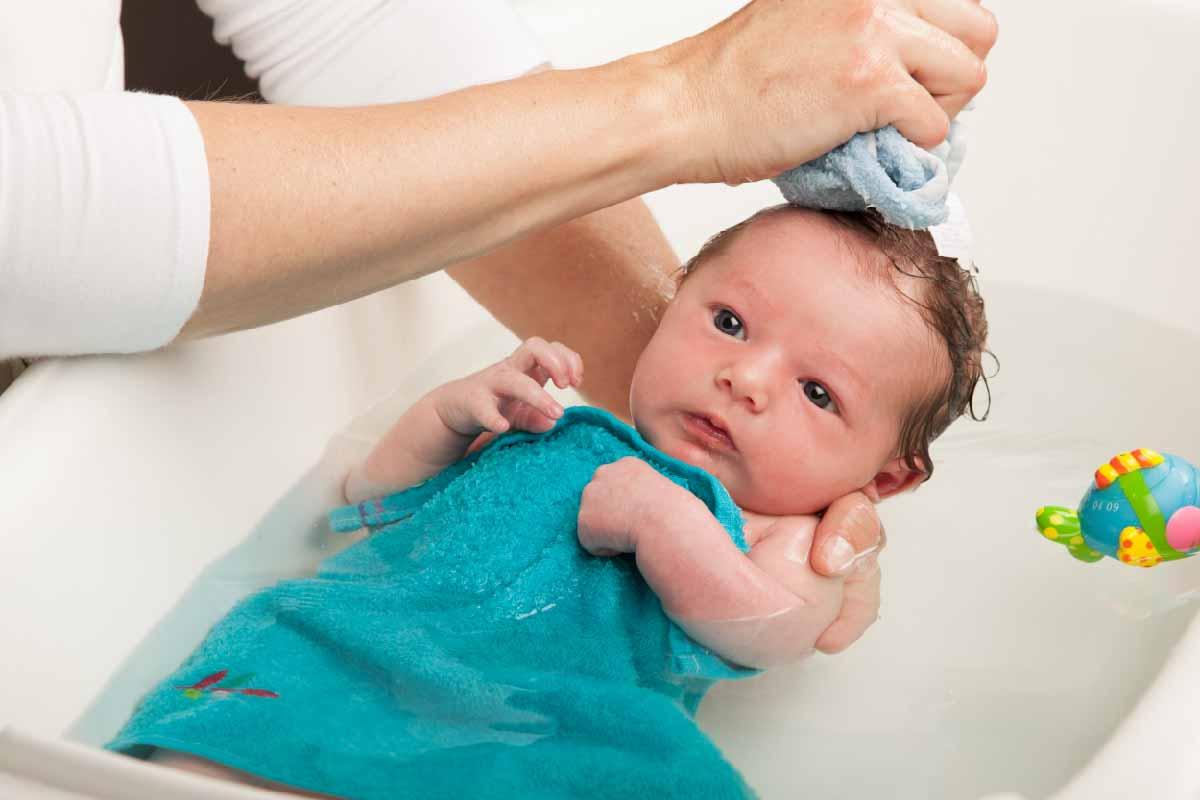 How to bathe a baby step by step sales
